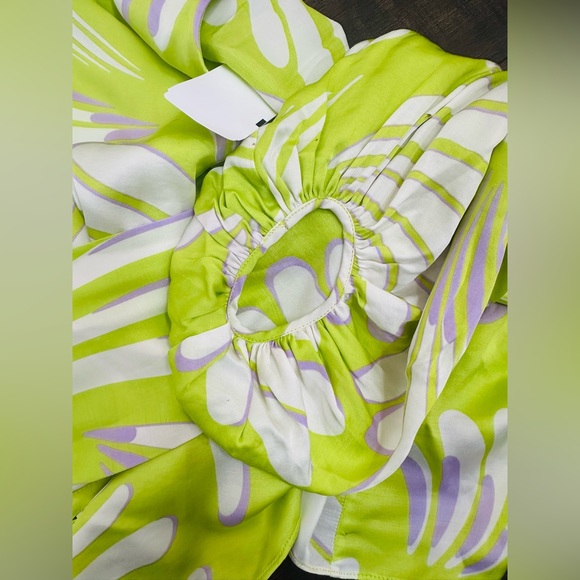 Alexis Devyn Top and Short Set - Picture 10 of 16